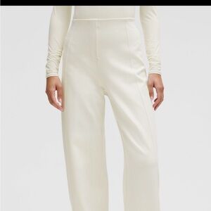 NWT Lululemon Athletica Cream  pant